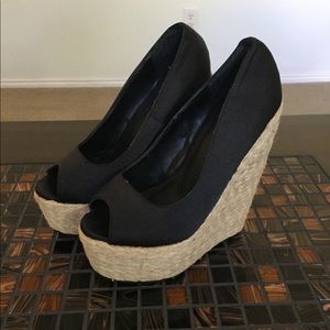 Black Peep toe wedges